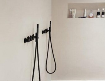 Novacolor Wall2Floor - mikrosementti W2F 027 mustat suihkut