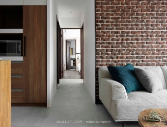 Novacolor-Wall2Floor-mikrosementti-lattiassa-kaytava