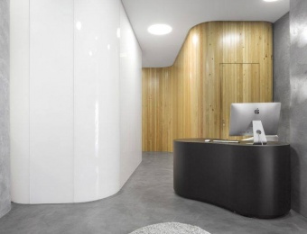 Novacolor Wall2Floor - mikrosementti lattiassa toimisto