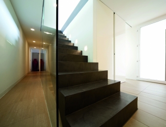 Wall2Floor-mikrosementti-portaissa